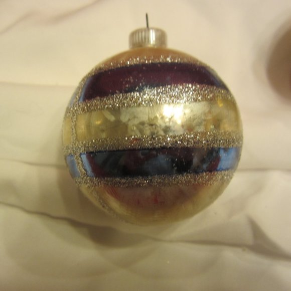 SET OF 3 ORNAMENTS, GLASS BALLS, FROM THE 50'S TO THE 70'S - Picture 7 of 9